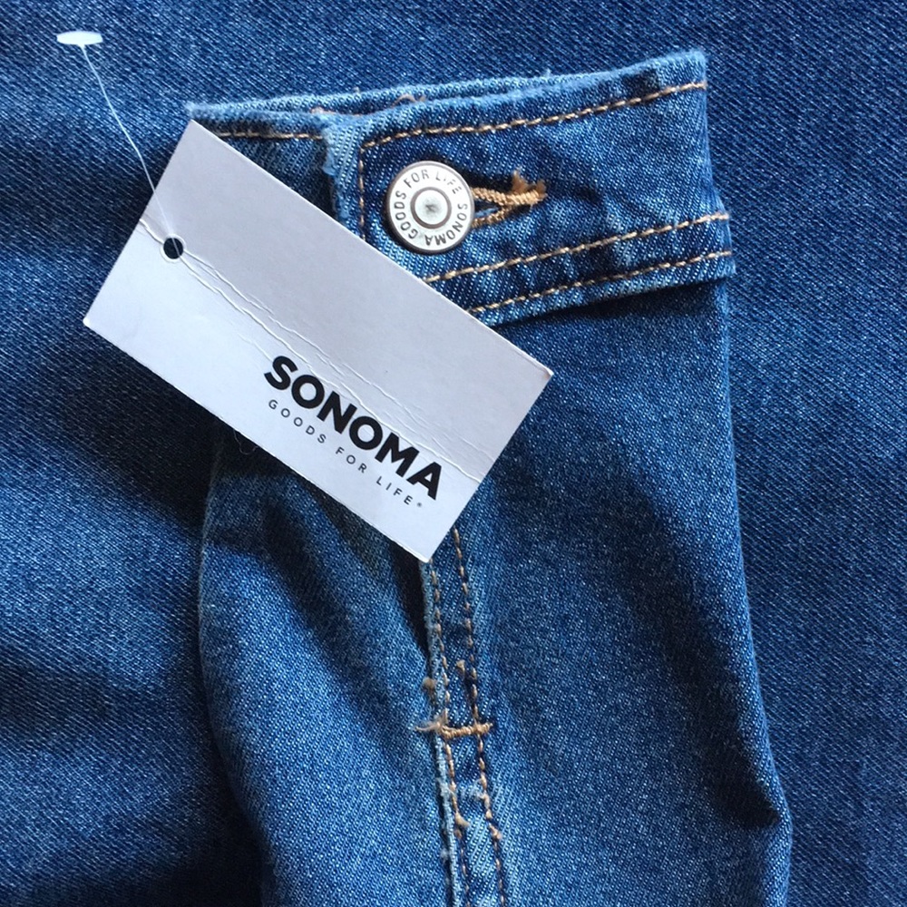 NWT, Cropped Denim Jacket - Picture 10 of 10